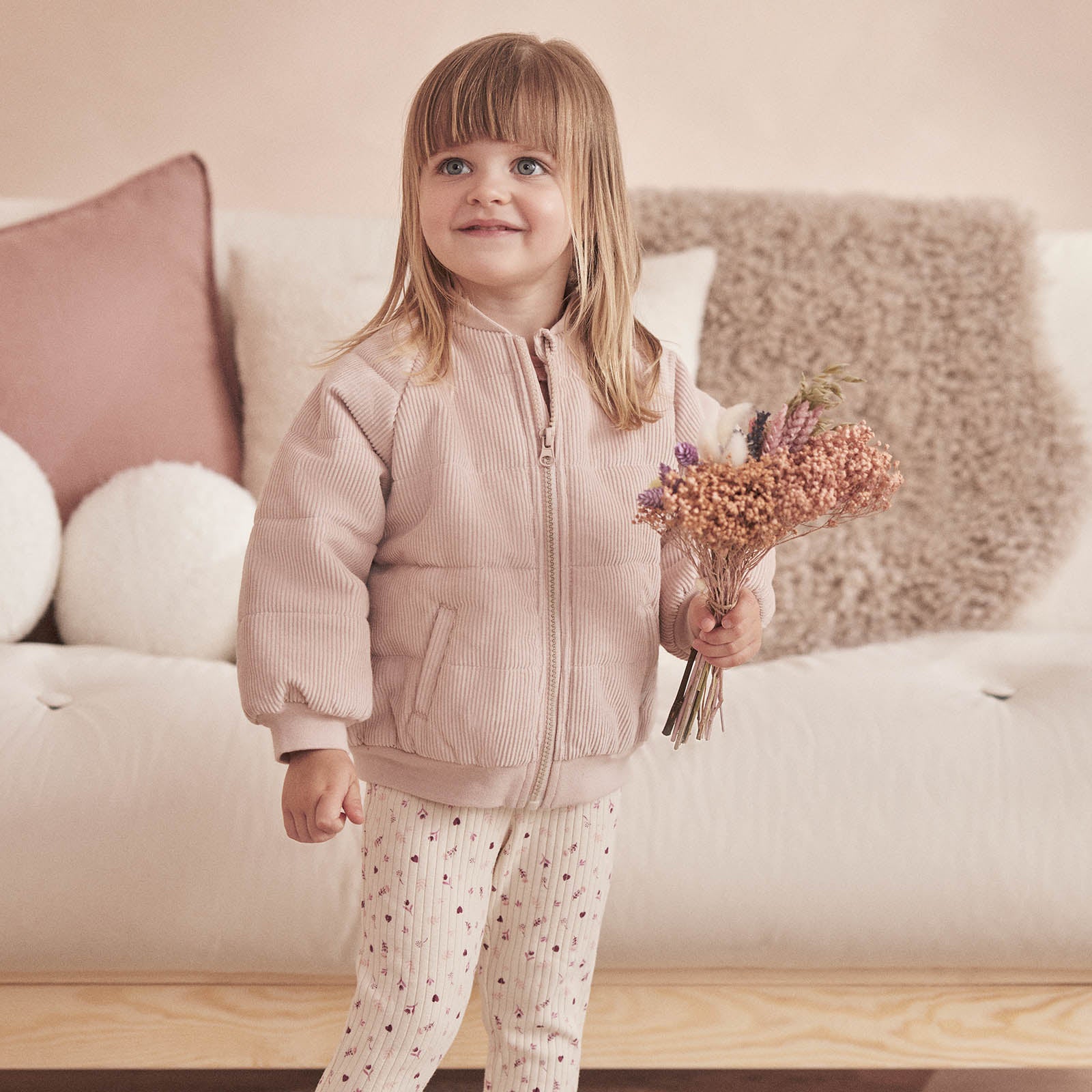 QUILTEDSWEATSHIRT_FLORALRIBBEDLEGGINGSOUTFIT_076_ce425df7-b2ee-4e5f-8a29-d4eaef70daea