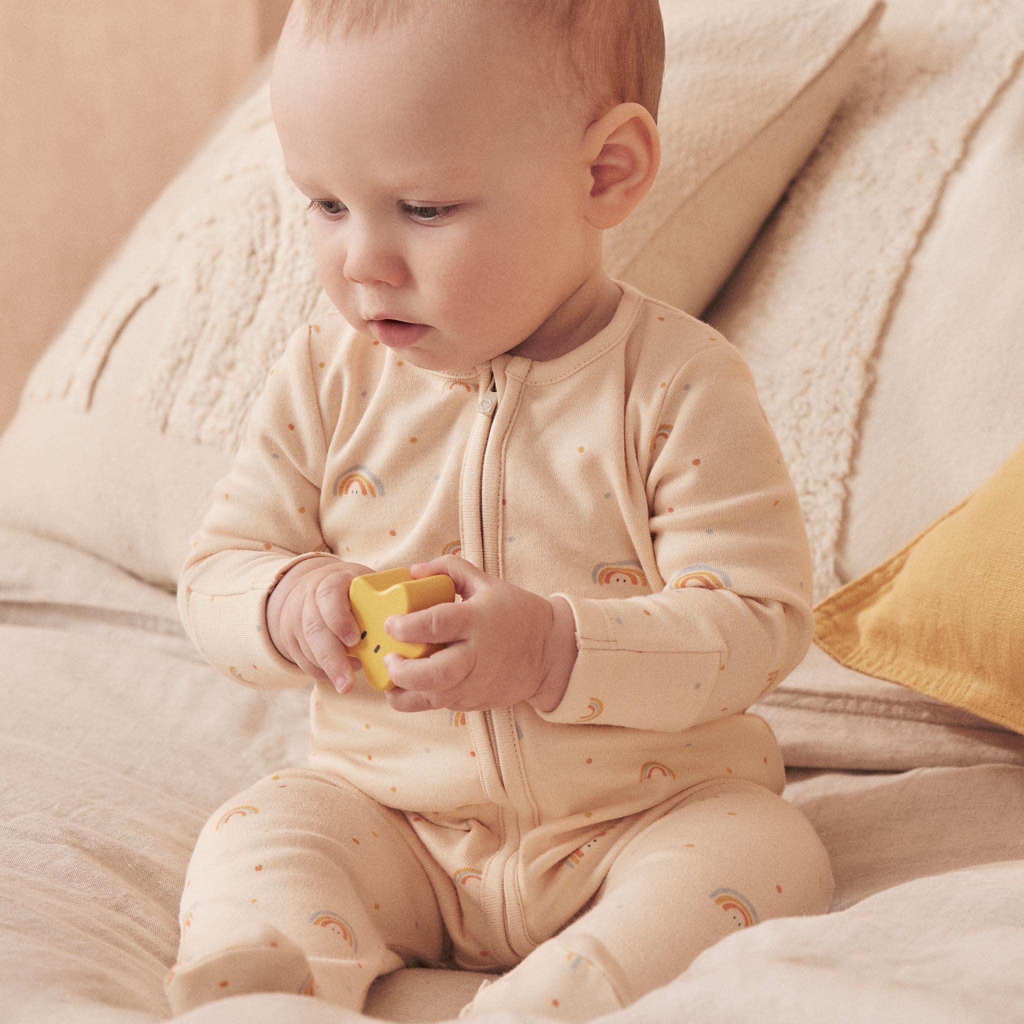 Rainbow-Print-Clever-Zip-Sleepsuit_004