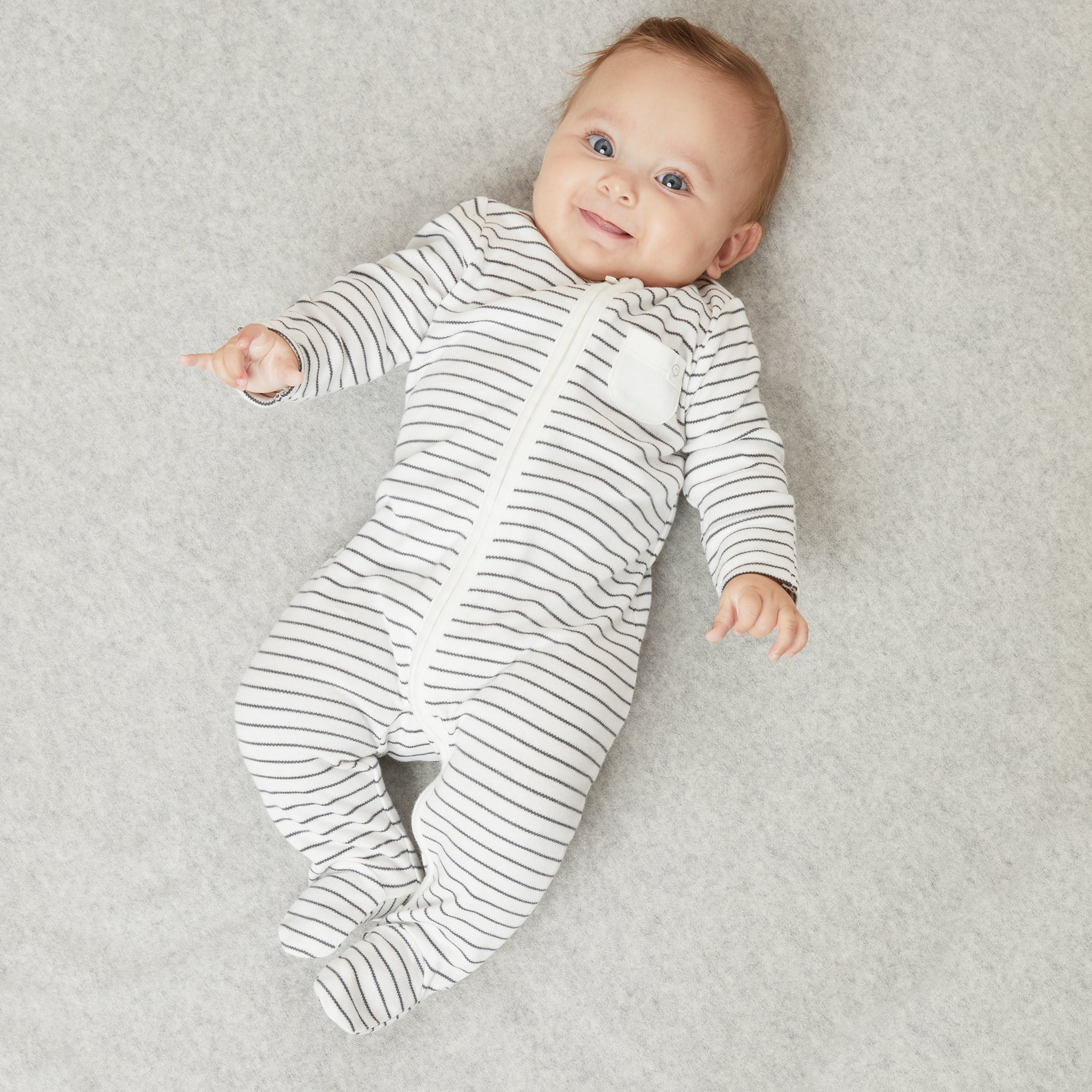 Zip-Up_Sleepsuit_Grey_Stripe_LARA_032