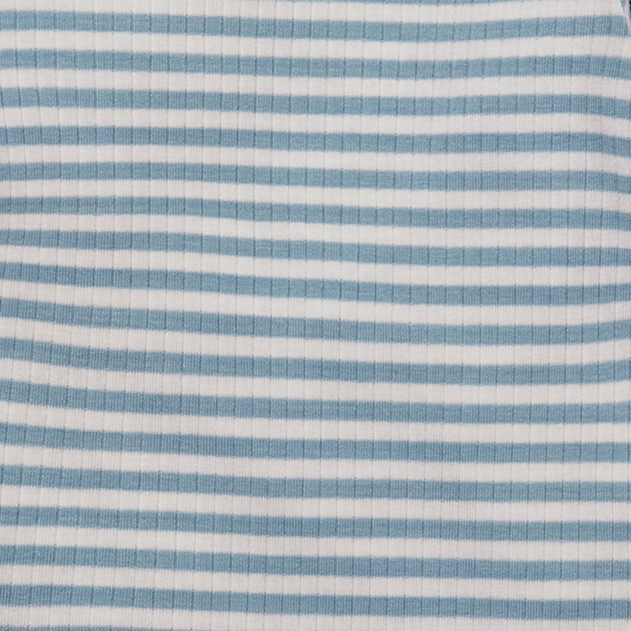 ribbed_sea_stripe_detail_e40f5806-1de2-4eb9-89e6-221129f1908a